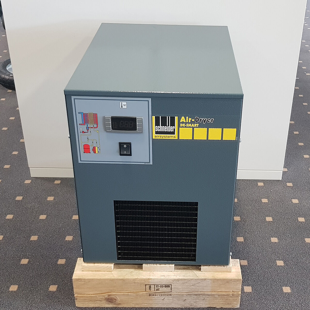 ARTICOLO DA ESPOSIZIONE Schneider DK 600 SMART - 600 l/min - 0,16 kW - G 3/4 - Essiccatore frigorifero ad aria compressa - 4102005950