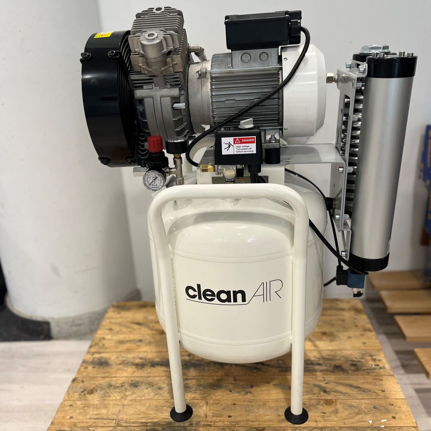 AUSSTELLER CLEANAIR ölfreier Kompressor CLR 20/50 T 2HP 50L (230V)