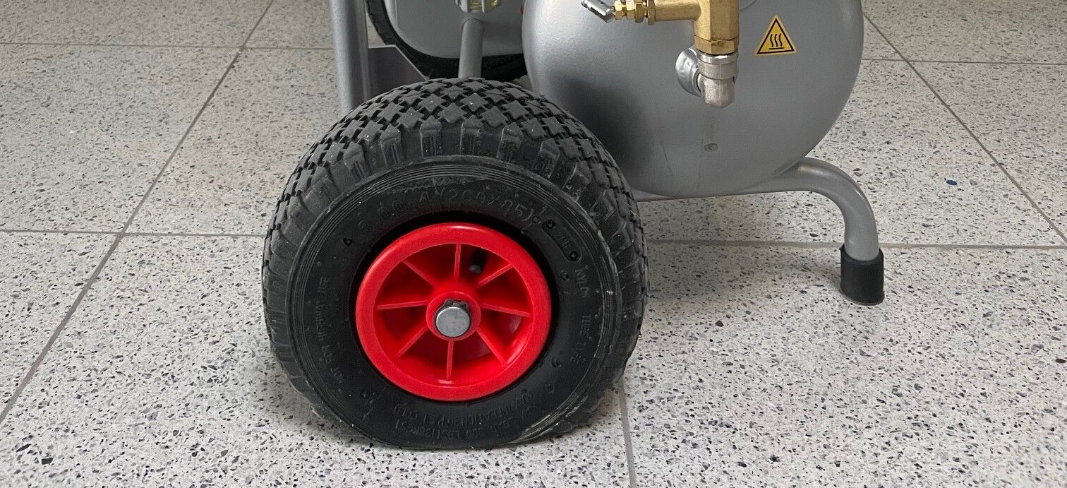 Compressore a pistoni con motorea benzina tipo engineAIR 5/20