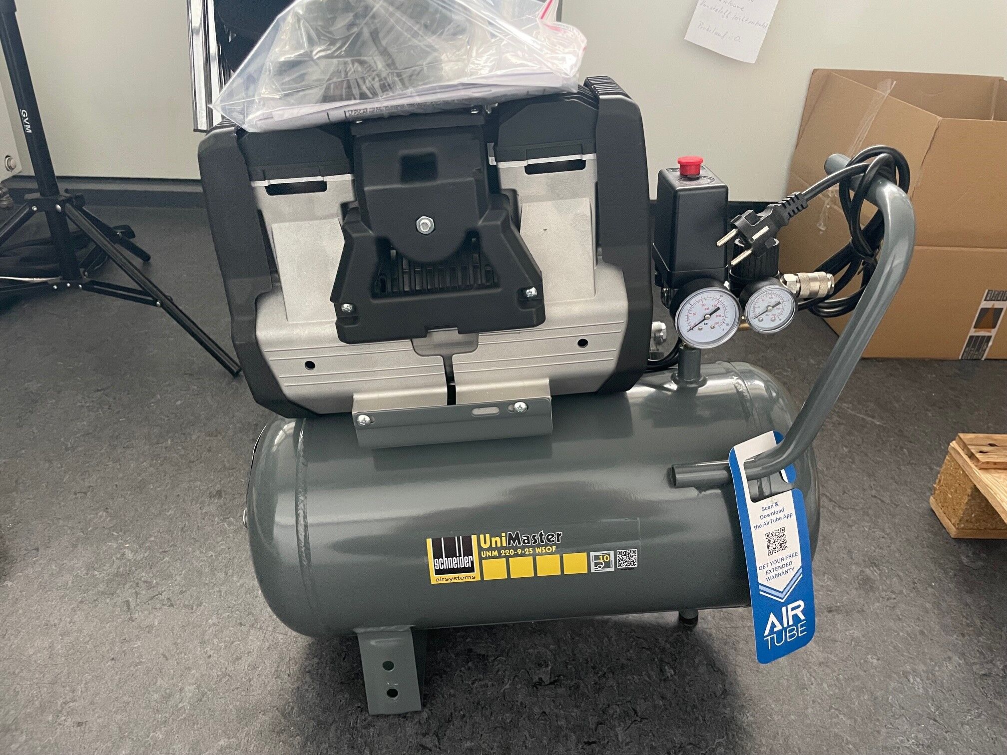 B-WARE Schneider-Kompressor UNM 220-9-25 WSOF ölfrei | 1129740308 SN CJK2922309130