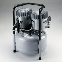 Compressore silenzioso JUN-AIR 12-25 lubrificato con olio motore e riduttore di pressione JUNAIR