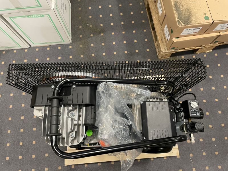 AUSSTELLER Schneider-Kompressor UNM 410-10-50 W 4116028092 Neues Modell 2024