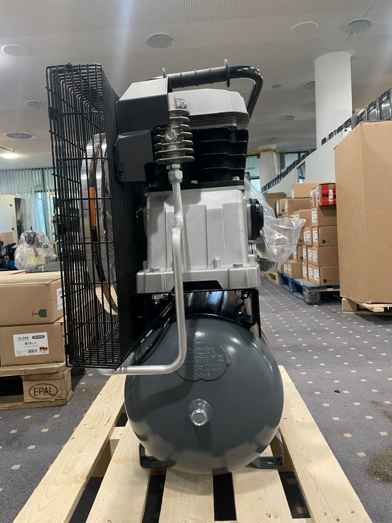 AUSSTELLER Schneider-Kompressor UNM 410-10-50 W 4116028092 Neues Modell 2024